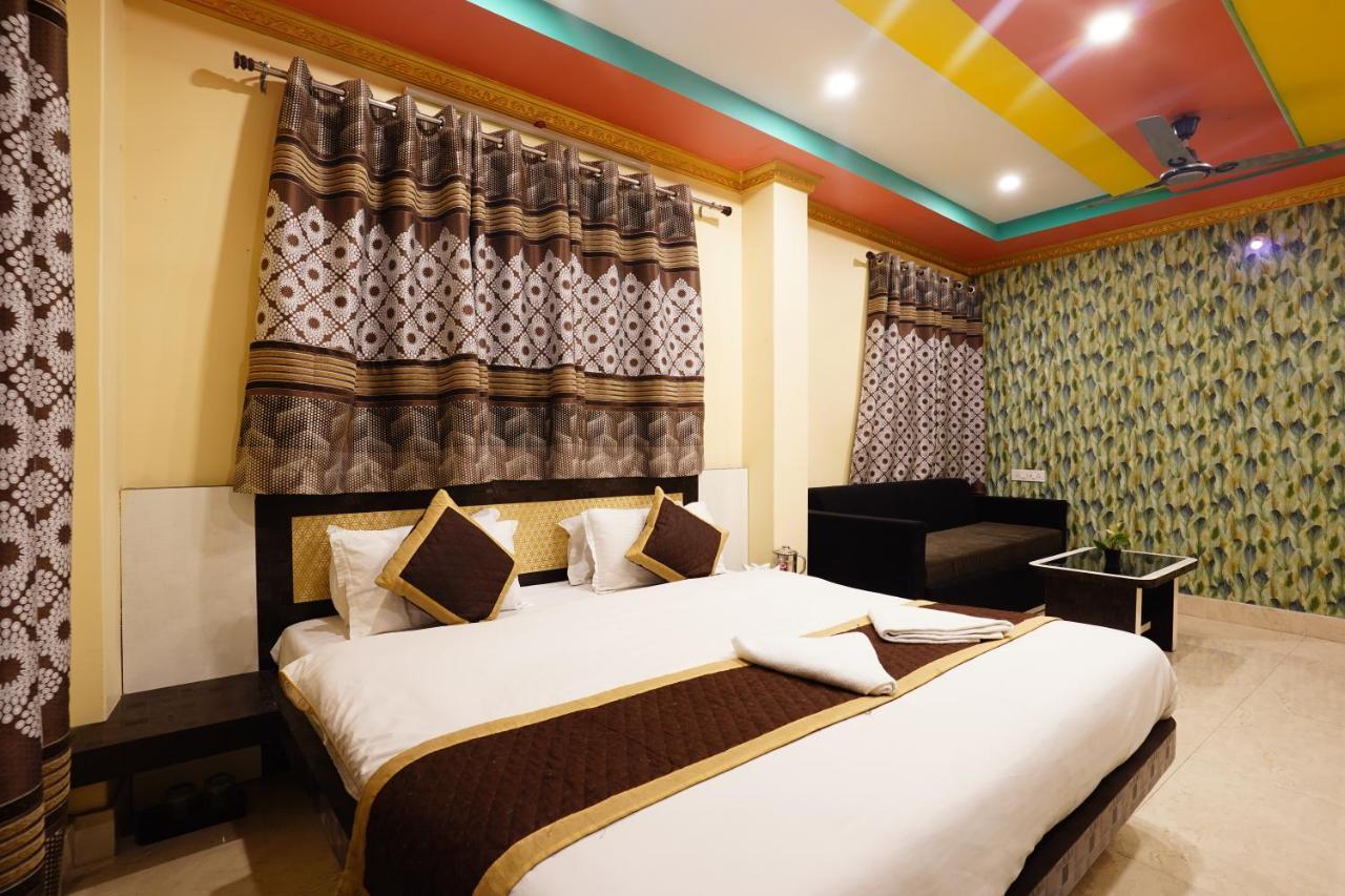 Tirupati Lodge Njp Siliguri Εξωτερικό φωτογραφία