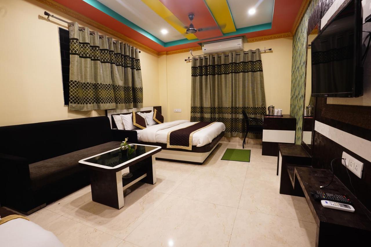 Tirupati Lodge Njp Siliguri Εξωτερικό φωτογραφία