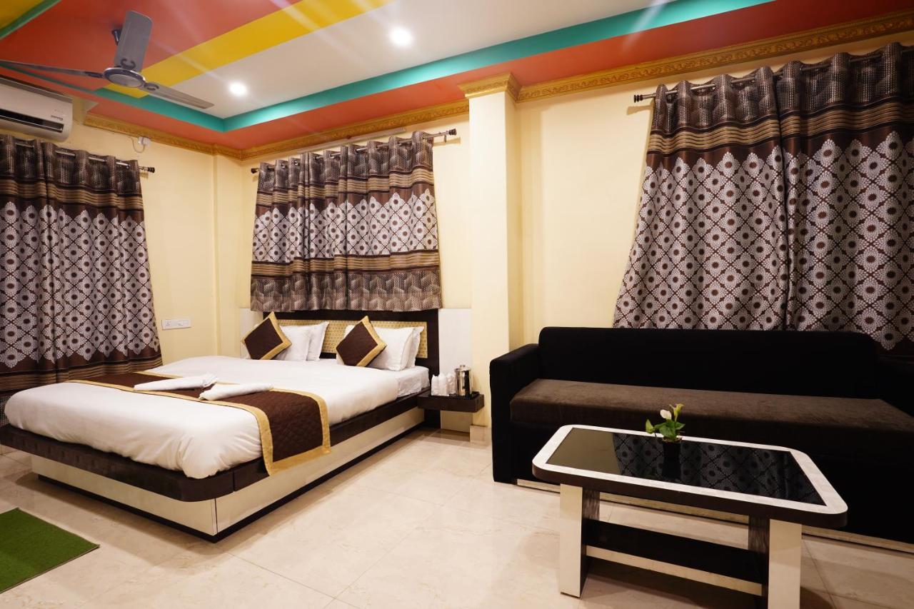 Tirupati Lodge Njp Siliguri Εξωτερικό φωτογραφία