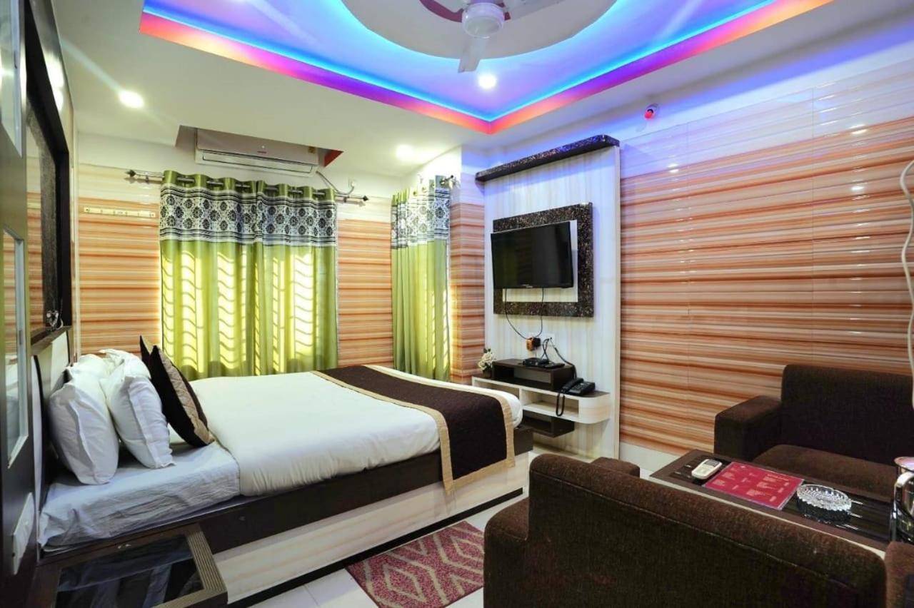 Tirupati Lodge Njp Siliguri Εξωτερικό φωτογραφία