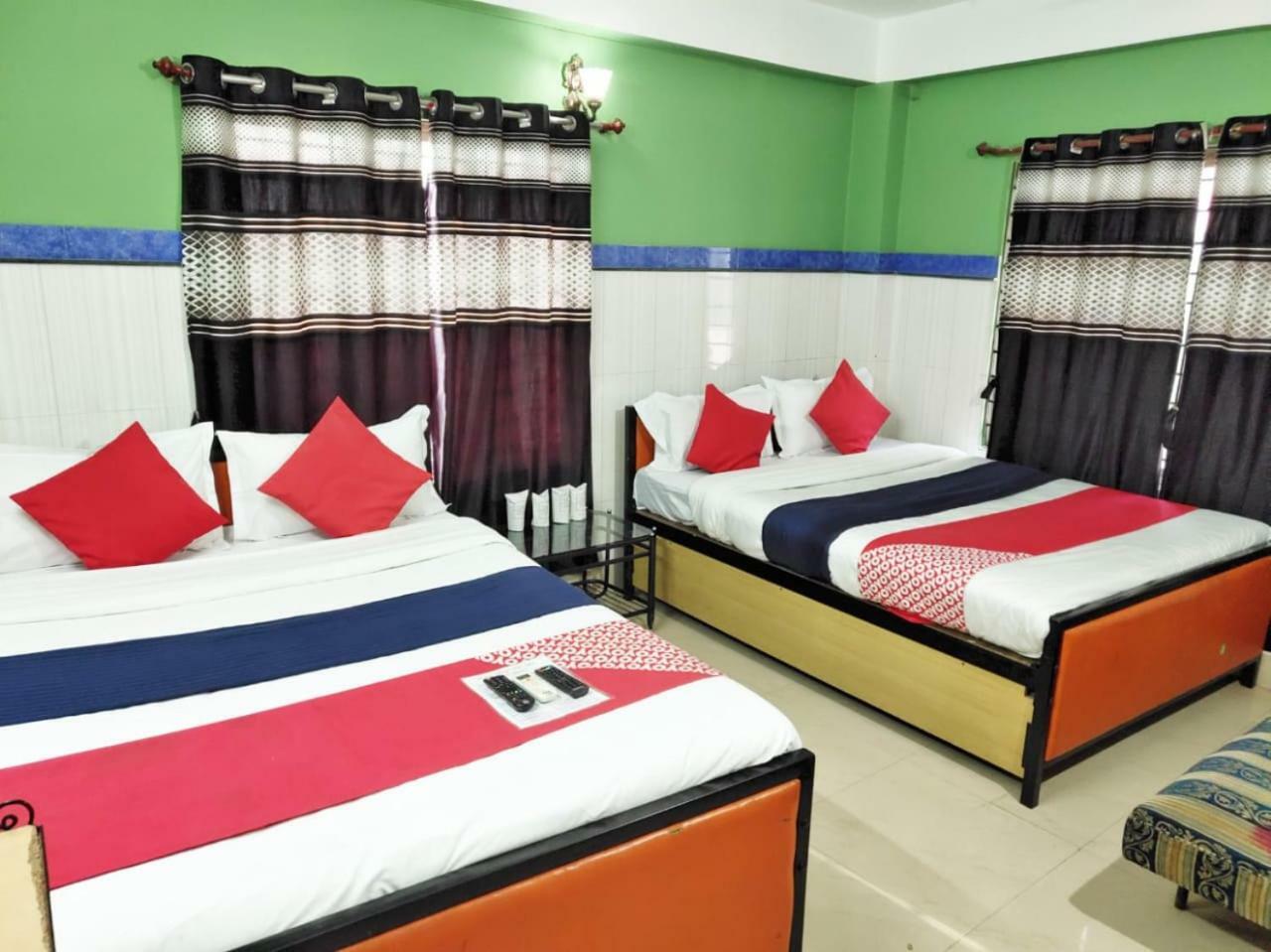 Tirupati Lodge Njp Siliguri Εξωτερικό φωτογραφία