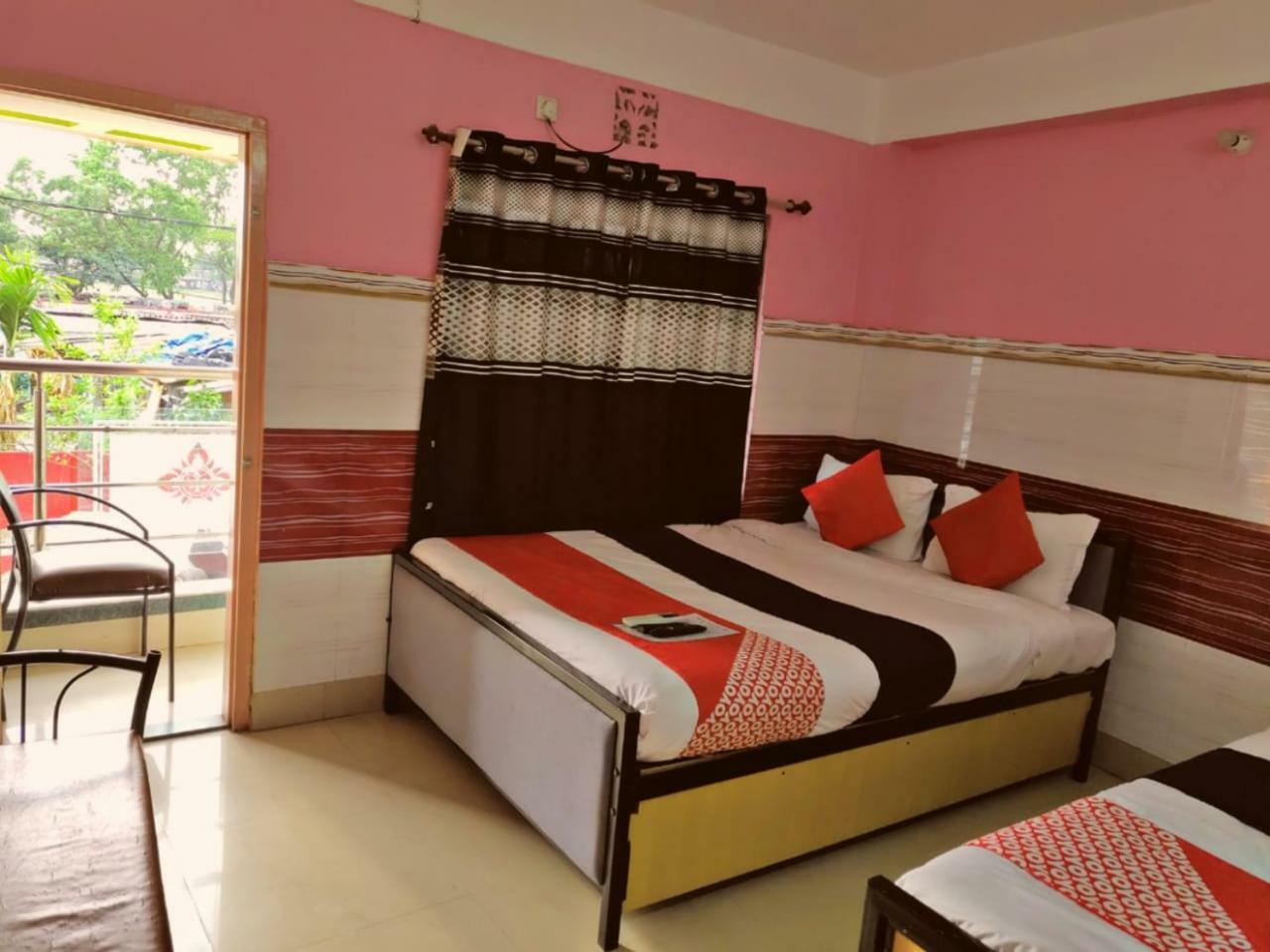 Tirupati Lodge Njp Siliguri Εξωτερικό φωτογραφία