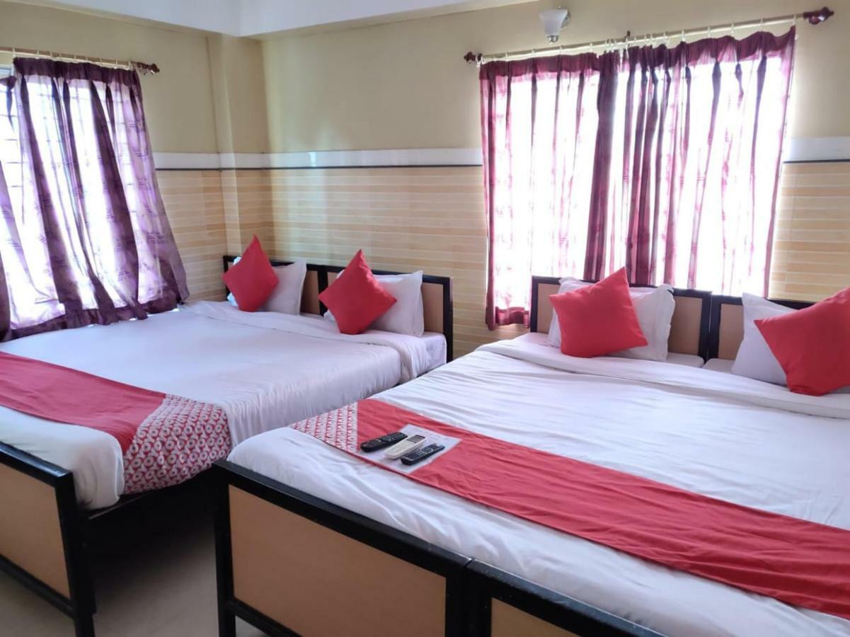 Tirupati Lodge Njp Siliguri Εξωτερικό φωτογραφία