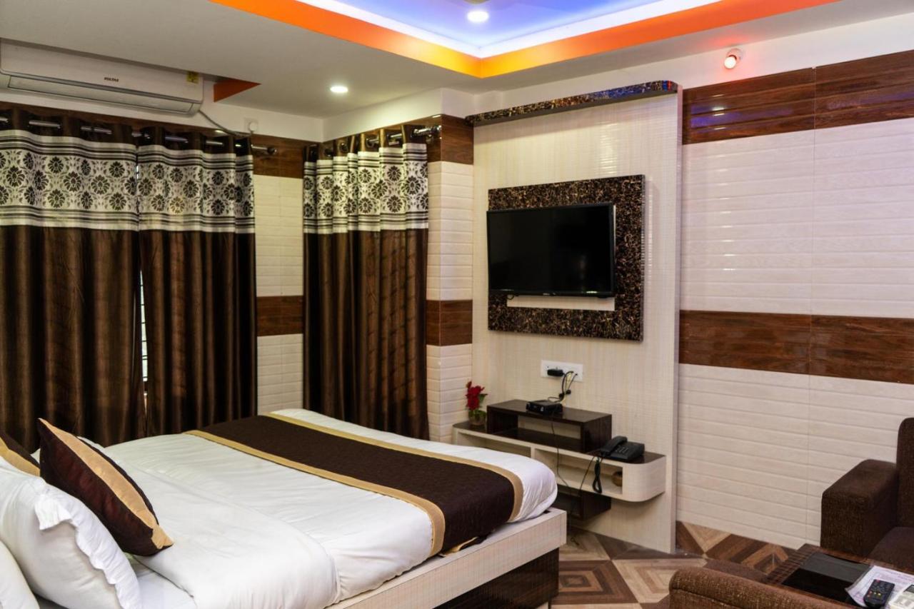 Tirupati Lodge Njp Siliguri Εξωτερικό φωτογραφία